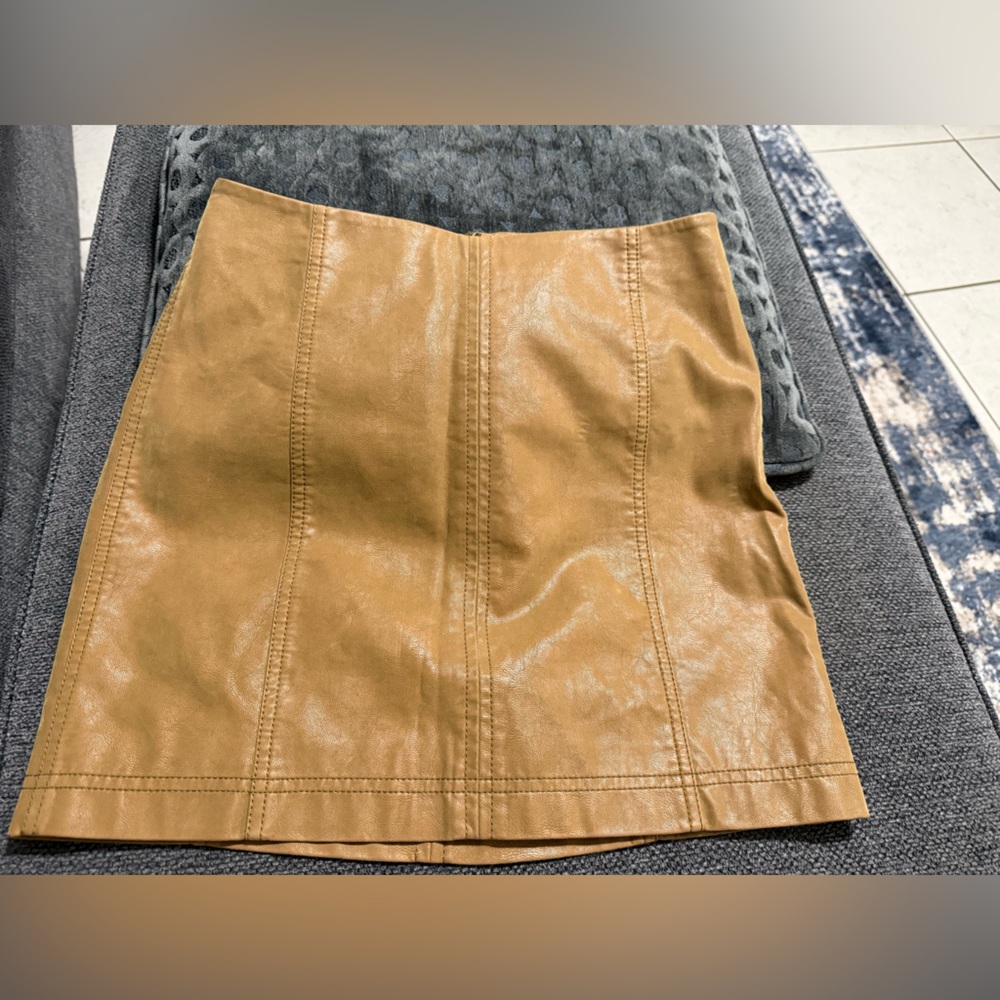 Stylish Tan Leather Skirt